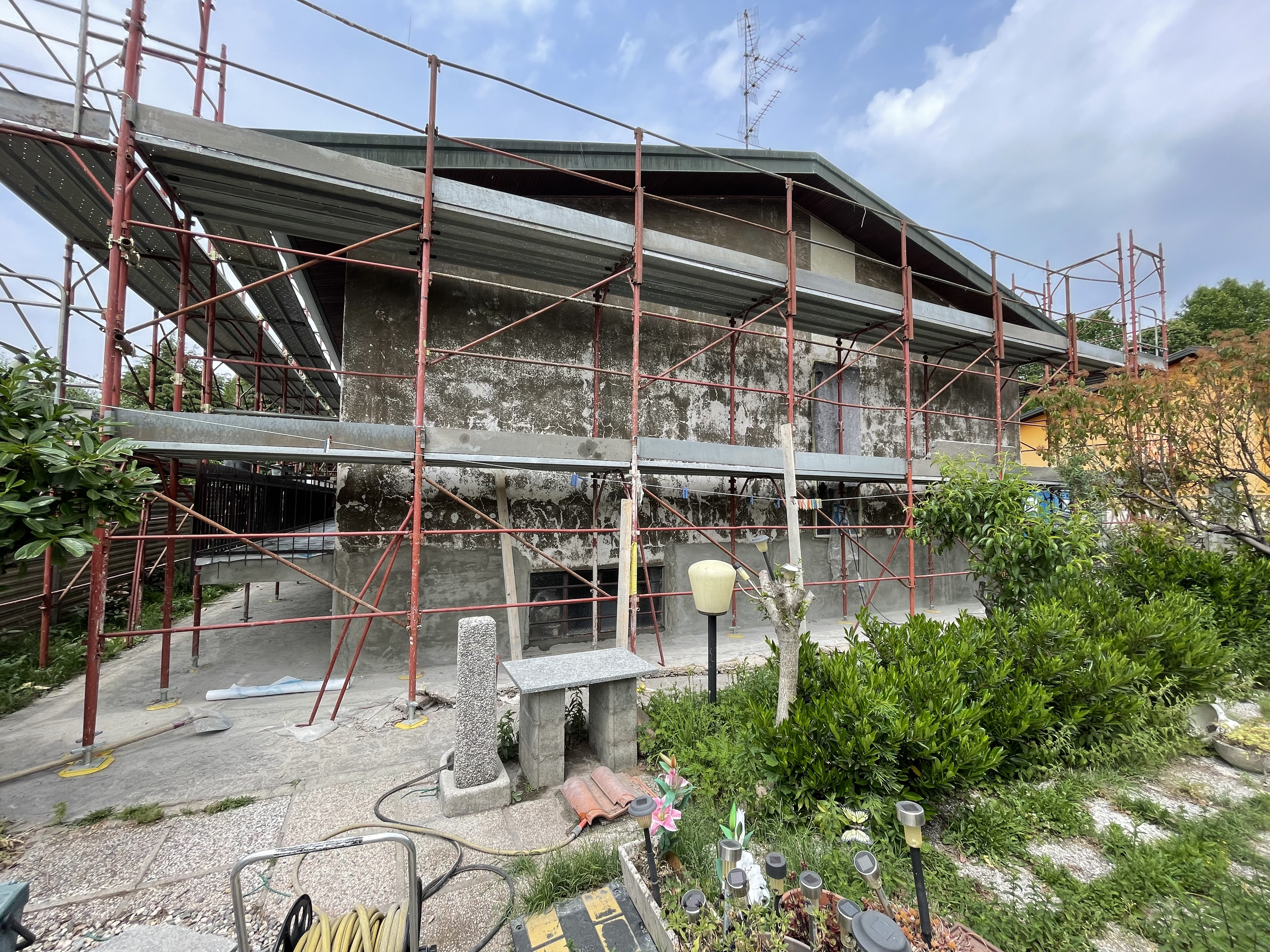 Manutenzione straordinaria di un immobile unifamiliare a Busto Arsizio